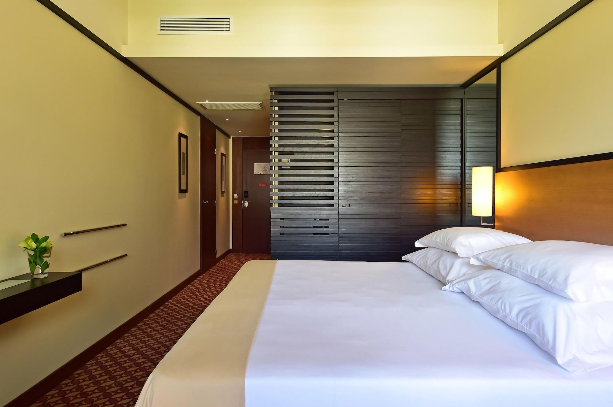Pestana Casino Park Hotel & Casino Funchal  Exterior photo A room at the hotel