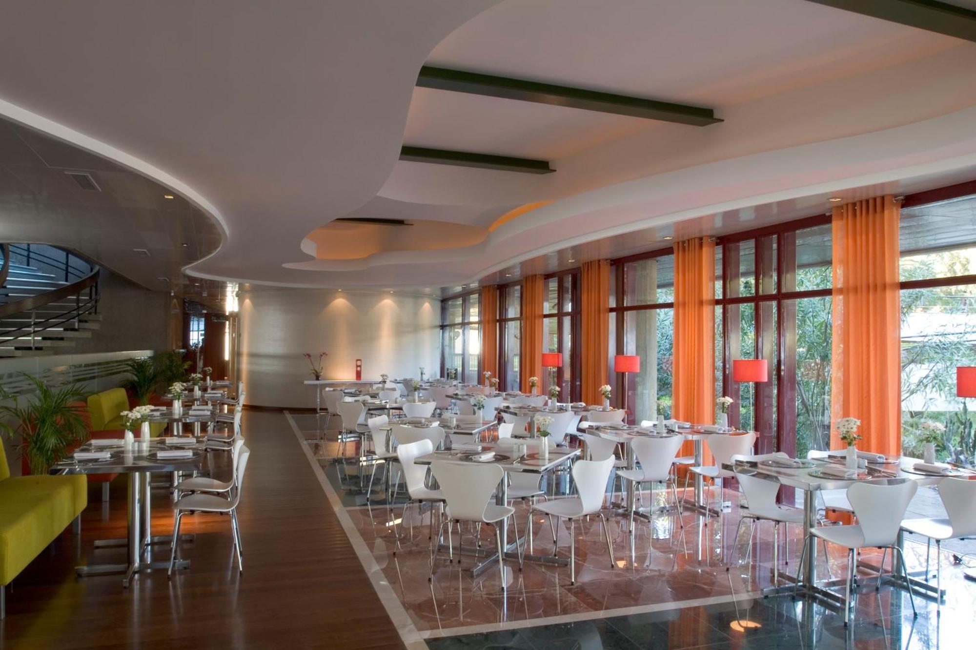 Pestana Casino Park Hotel & Casino Funchal  Restaurant photo Restaurant