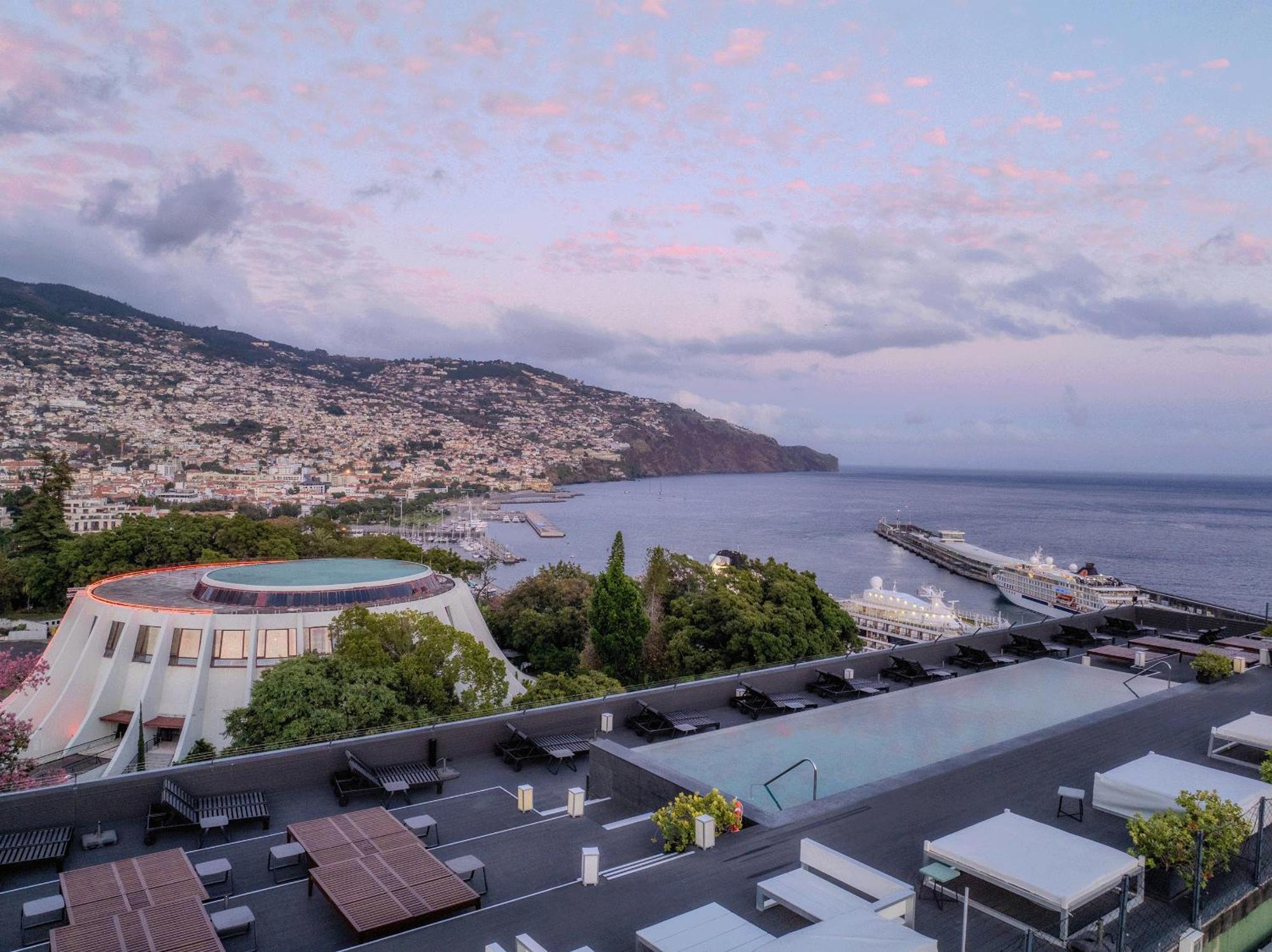 Pestana Casino Park Hotel & Casino Funchal  Exterior photo